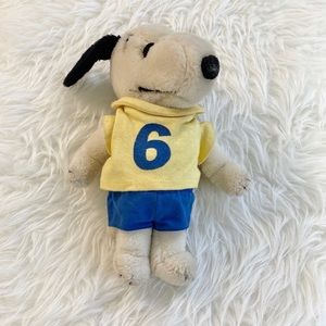 1968 Snoopy dog soccer player vintage stuff plush